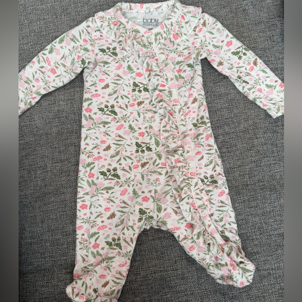 Baby Essentials Pink Floral Ruffle Footie Snap Closure Size Newborn 95% Viscose